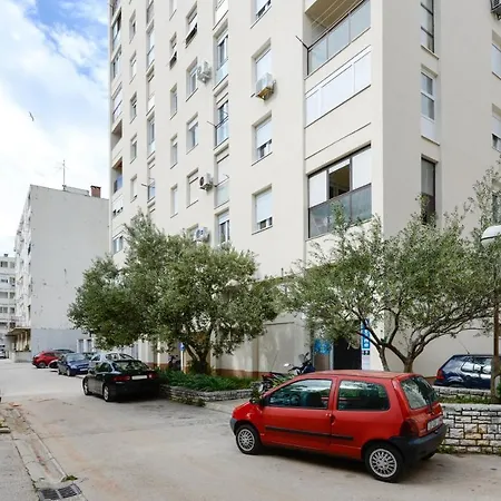 Comfortable Near Old Town *