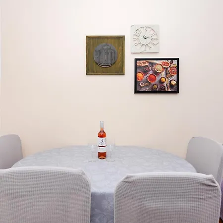 Comfortable Near Old Town *